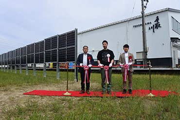吉田酒造店、太陽光発電を自家消費へ　垂直型ソーラーシェアリングを導入